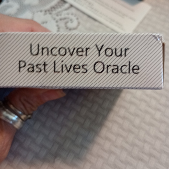 Past lives Oracle Cards - Picture 2 of 4